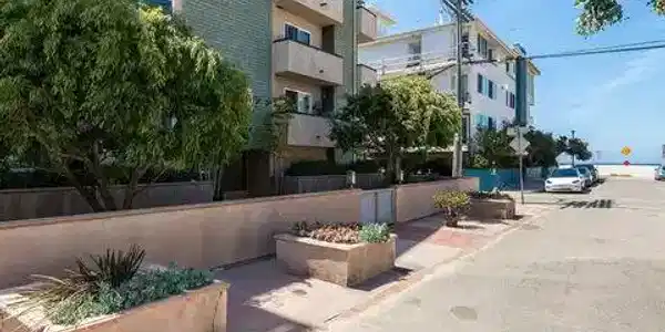 16 Quarterdeck Street
