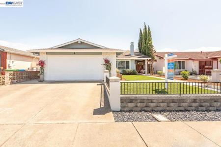 4339 Queensboro Way