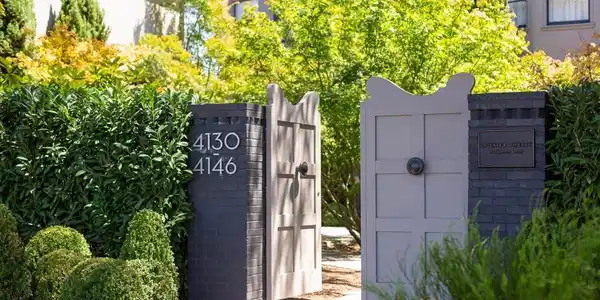 4132 Manila Ave