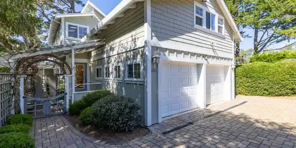 494 Grove Acre