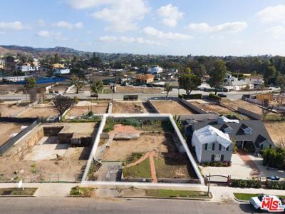 724 Toyopa Drive