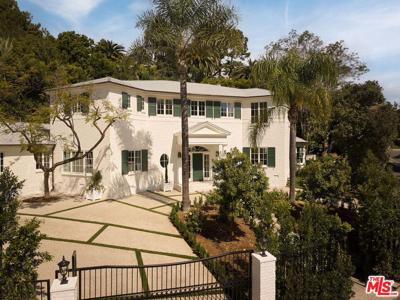 31 Oakmont Drive