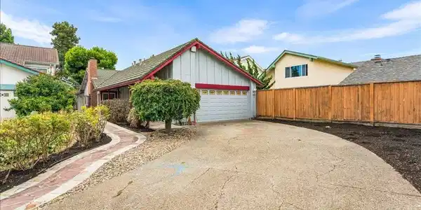 5168 Dryden Ct