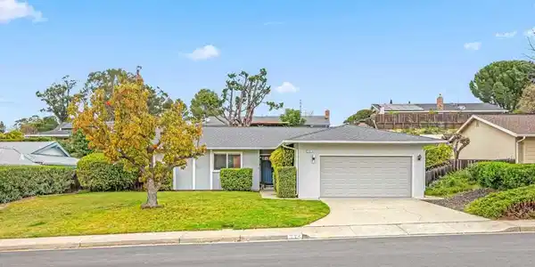 274 274 Fernwood Dr