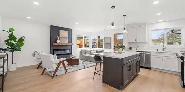 215 San Bernardino Ct