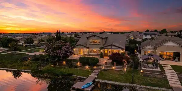2683 Manresa Shore Lane