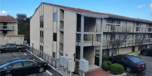2490 S Ola