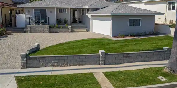 1718 W 27th