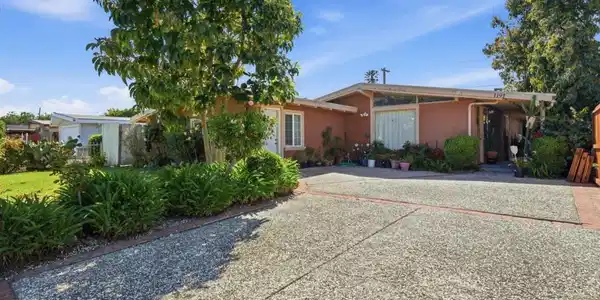 1191 Manzano Way