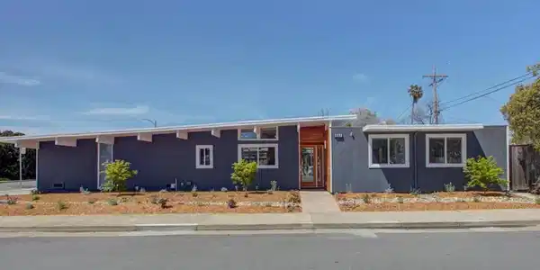 697 Edna Way