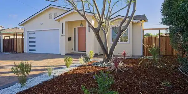 2475 Moraine Drive