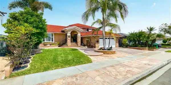 7281 Rockmont