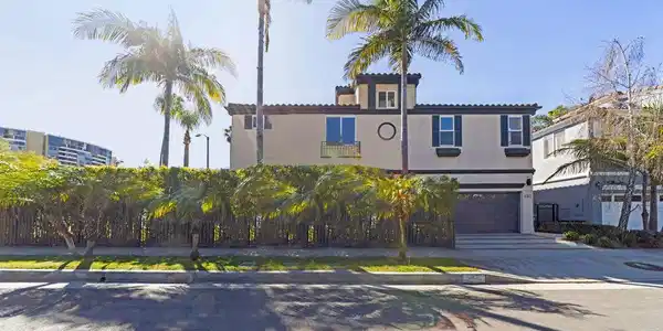 682 Oxford Avenue