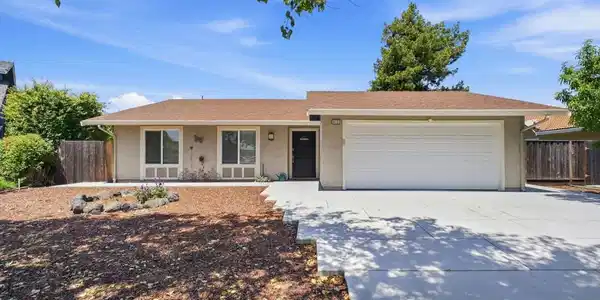 8123 Meadowlark Ct
