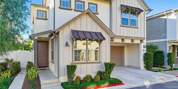 2633 Clarion Lane