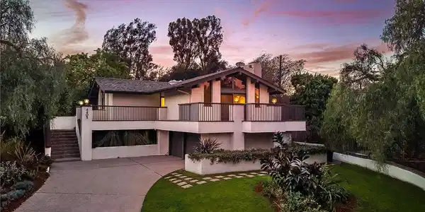 4405 Via Valmonte