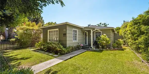 3461 Gardenia Avenue