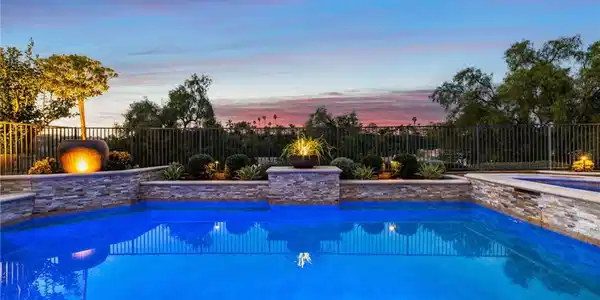 24655 Kings Pointe