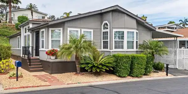 444 N El Camino Real