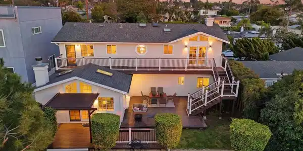3240 Geronimo Ave