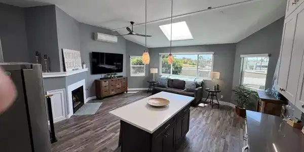 880 Home Ave