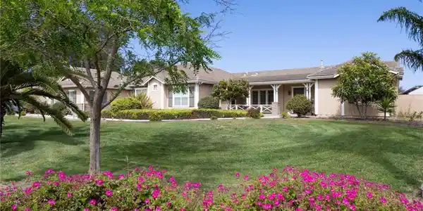 525 Raptor Street