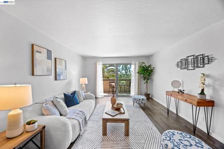 955 Shorepoint Ct