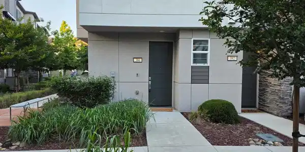 386 Rhythm Lane