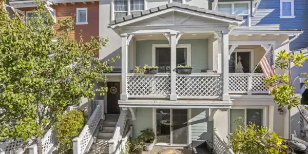 3644 Islander Walk