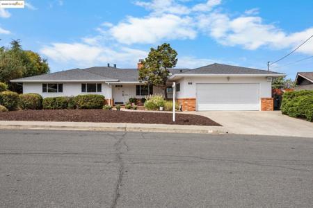 1834 Skyview Dr