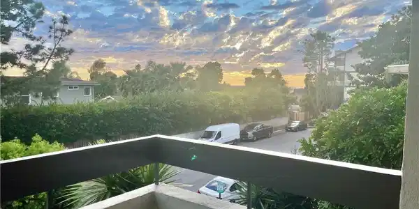 5965 Peacock Ridge
