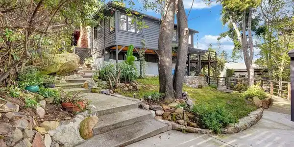 19643 Valley View Dr