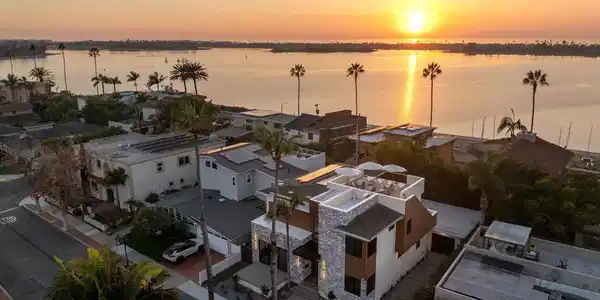 3616 Buena Vista St