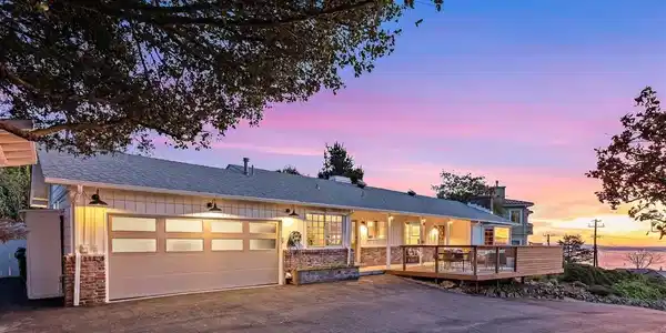 1352 Brewster Dr