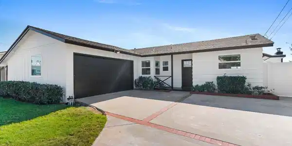 5055 Mount Frissell Dr