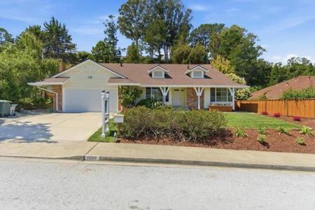 1430 Murchison Drive