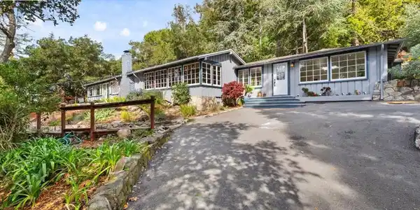 2976 Joaquin Miller Rd