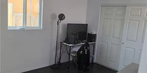 Image 4
