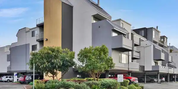 5 Embarcadero West