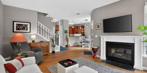 108 Commodore Drive