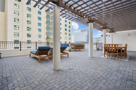700 W Harbor Dr