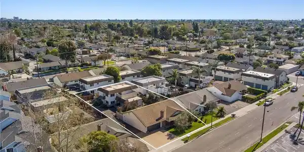 2048 Garden Lane