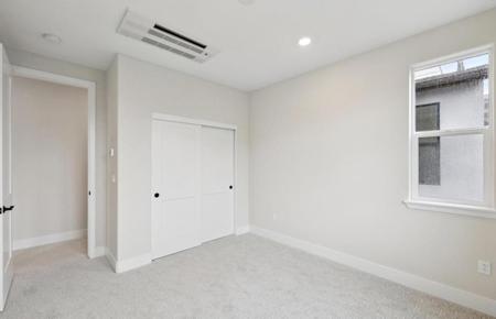 2322 Red Oak Court