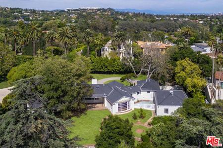 7 Oakmont Drive
