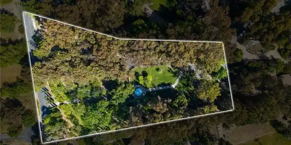 16 Johns Canyon Road