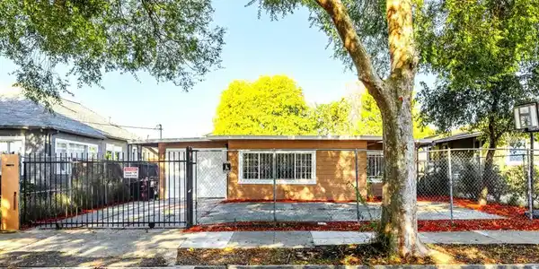 1223 79Th Ave