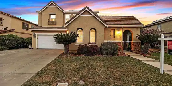 1869 Tarragon Dr