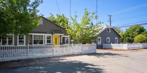 116 Oak Court