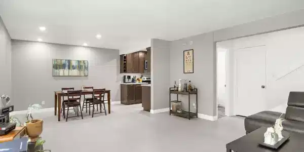 340 S Miraleste Drive