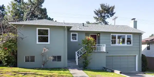 3820 Fernwood Street